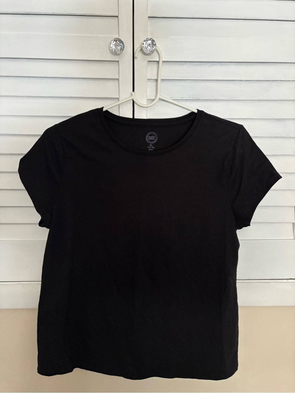 Girls youth size:14/16 plus back short sleeve top